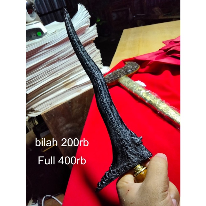 

keris jangkung naga raja pamor pari sak uli keleng bk megantara sengke