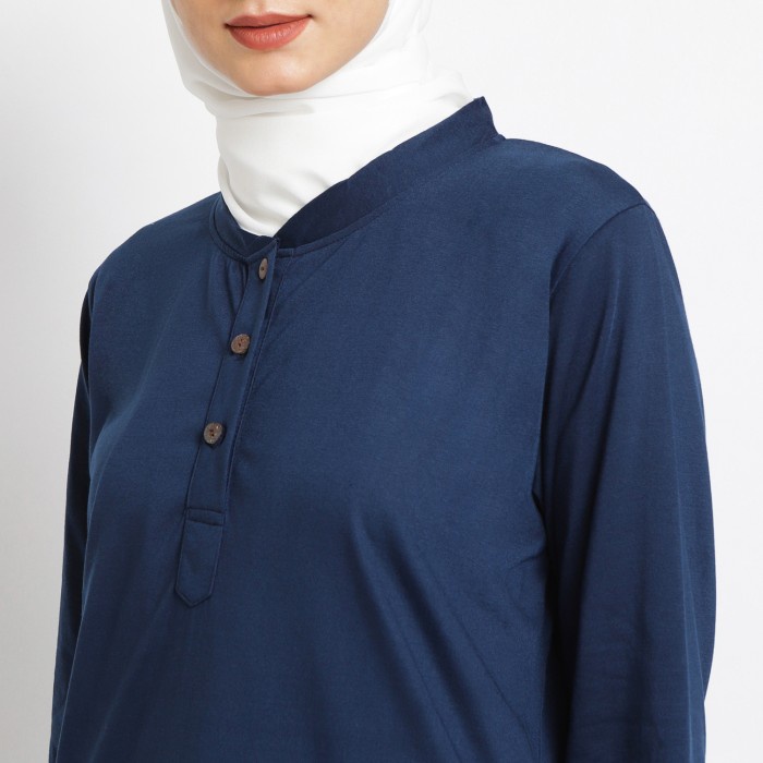 IFFAH tunik kaos muslimah kerah kancing - Hitam
