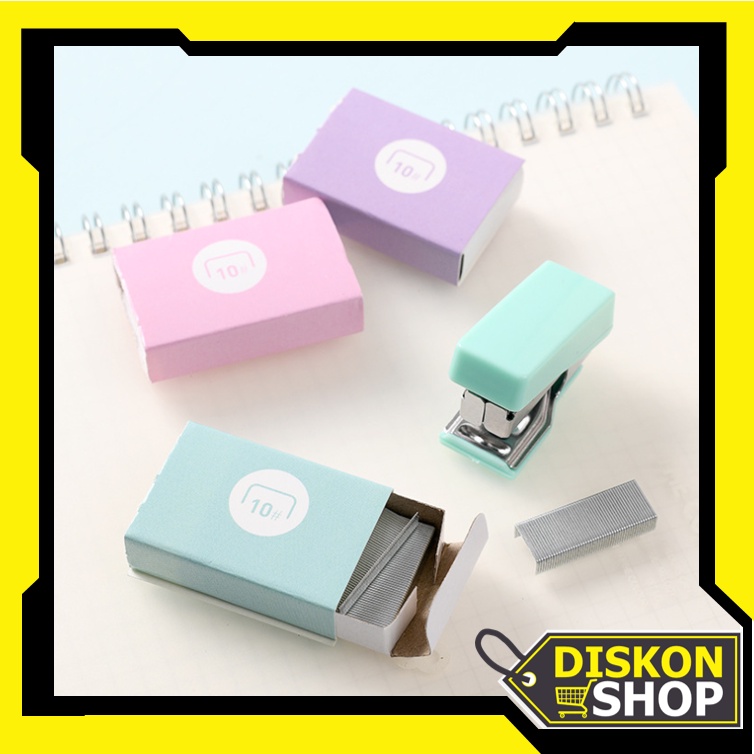 

Diskon Shop - S6104 Mini Stapler Kantor / Stapler Mini Set / Hekter Kecil Kemasan Box Unik / Cute Mini Stapler Untuk Pelajar