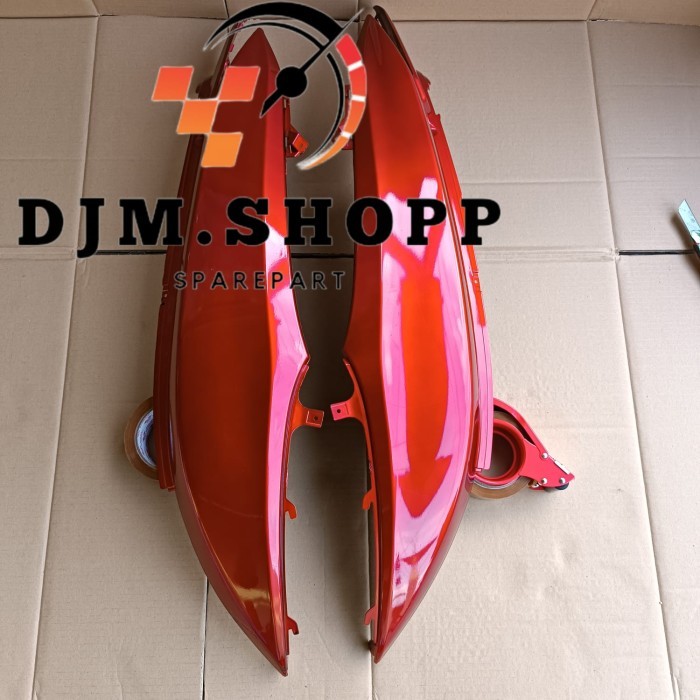 cover body belakang Honda spacy merah polos