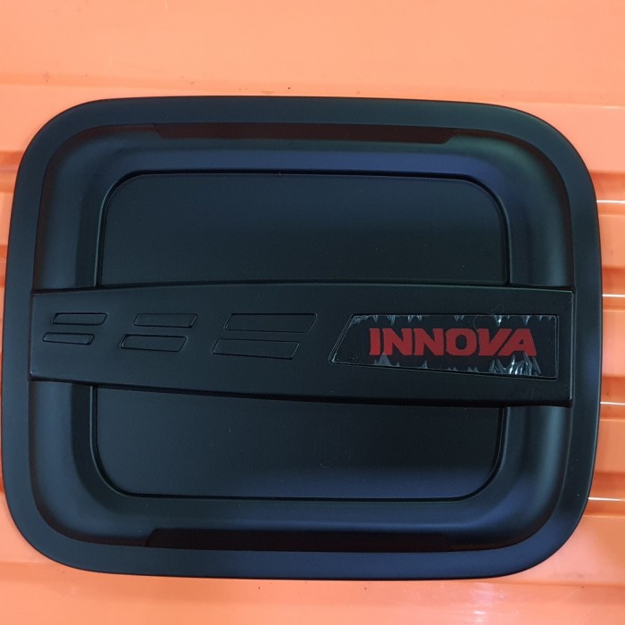 Tank cover Elegant hitam doff Innova lama 2005-2015 Aksesoris mobil