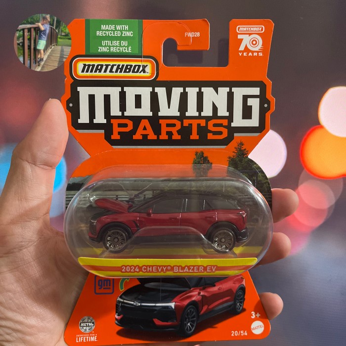 Matchbox 2024 CHEVY BLAZER EV Moving Parts Merah