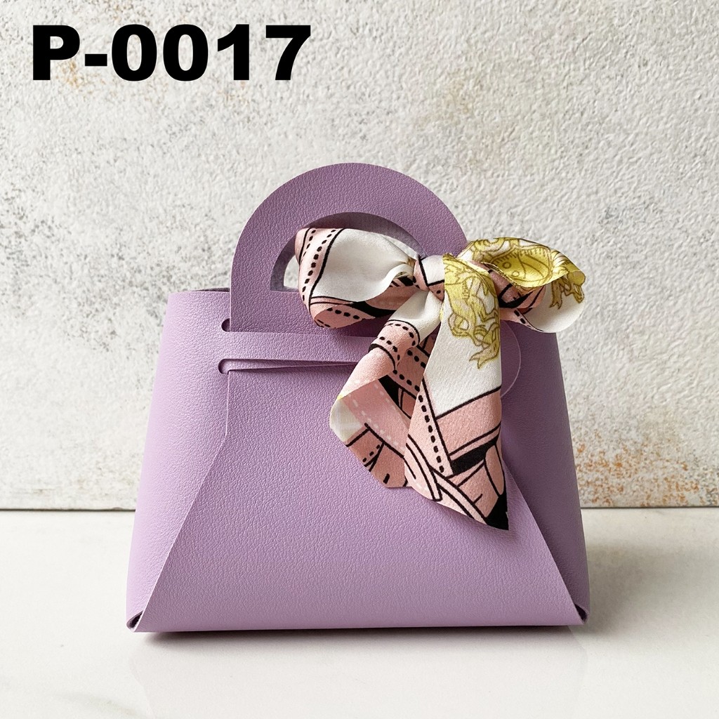 

[Whispers] DIY LEATHER GOODIE BAG + SCARF KOREA UNTUK BIRTHDAY, SESERAHAN,LEBARAN,WEDDING,GOODIE