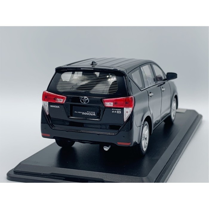 Scale 32 Diecast No Brand Toyota Kijang Innova 2016 Black