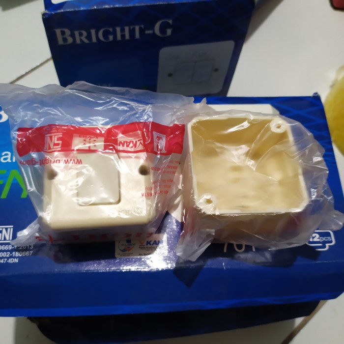 saklar listrik engkel tempel AM27