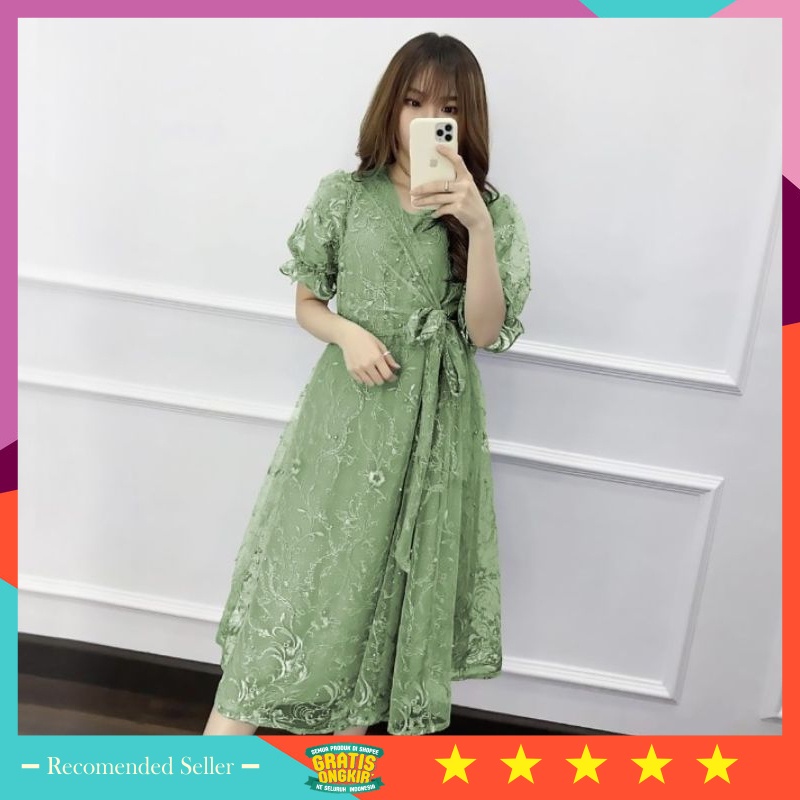 Baju Lebaran Natal Dress Murah Wanita Korean Style Keren - MIDI DRESS NATAL LIVINA | REKOMENDASI OUT