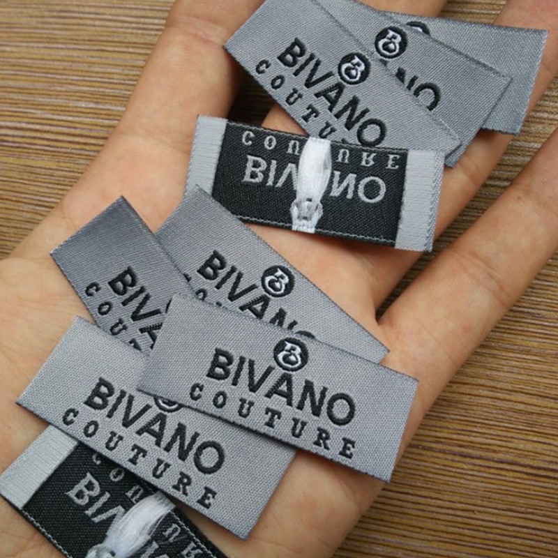 

500pcs Custom grey polyester cloth woven label 2 * 5 cm End fold Garment Labels