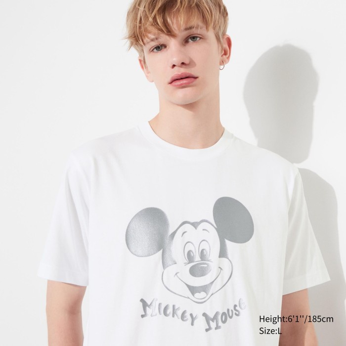 UNIQLO UT Disney Lengan Pendek (Mickey Shines) 456311 Uniseks