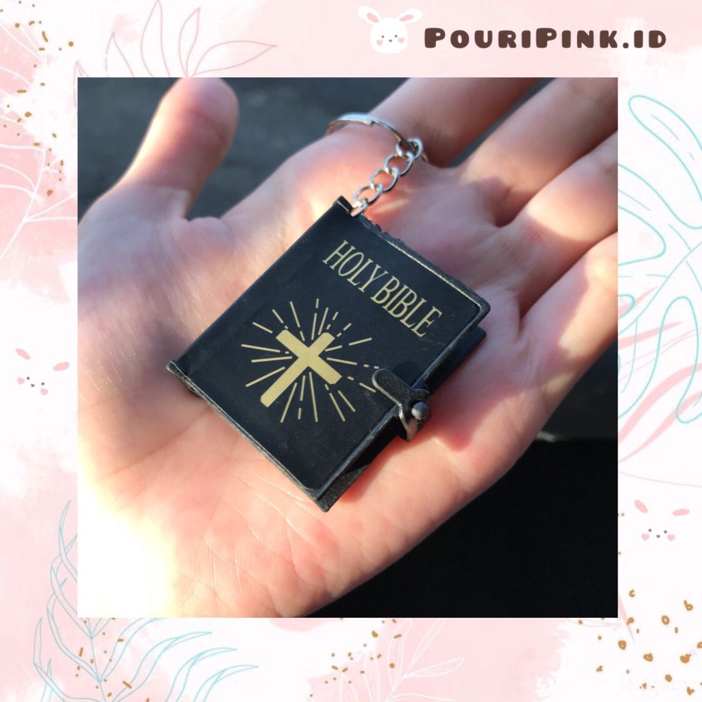 Gantungan Kunci Alkitab Mini Ganci Unik Souvenir Hadiah Natal Aksesoris Sovenir Buku Holy Bible Oleh