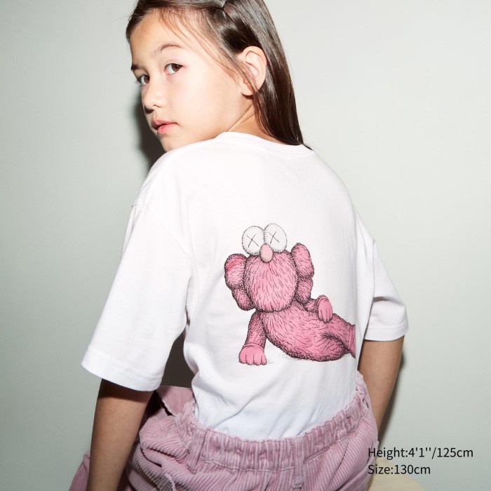 UNIQLO KIDS UT Lengan Pendek KAWS 467760 Anak