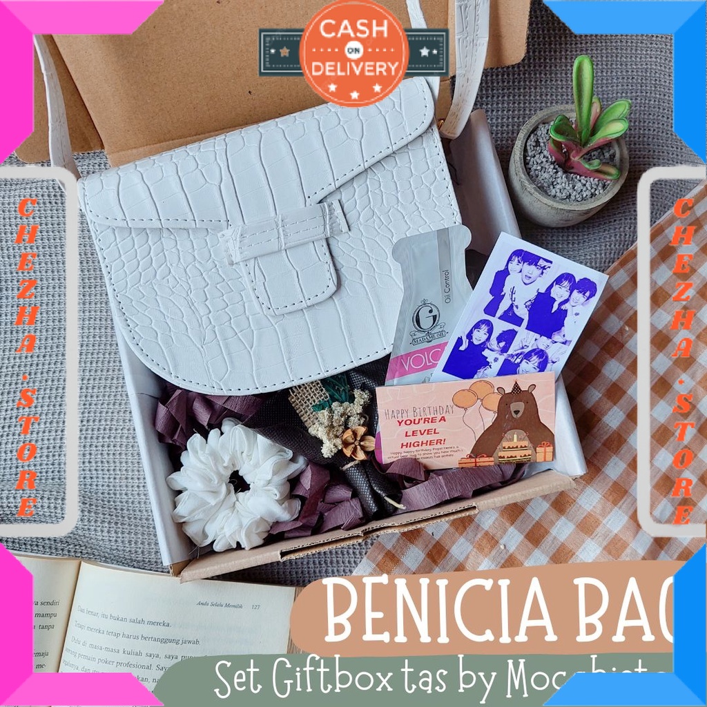 

BINGKISAN KADO ULTAH PASANGAN PACAR ISTRI MANTAN ISIAN MINI DAN BESAR / Hampers Kado Cewek Tas 2in1 Benicia | Giftbox Ulangtahun/Wisuda/Wedding by Mocchiato / BONUS GIFT CRAD UCAPAN