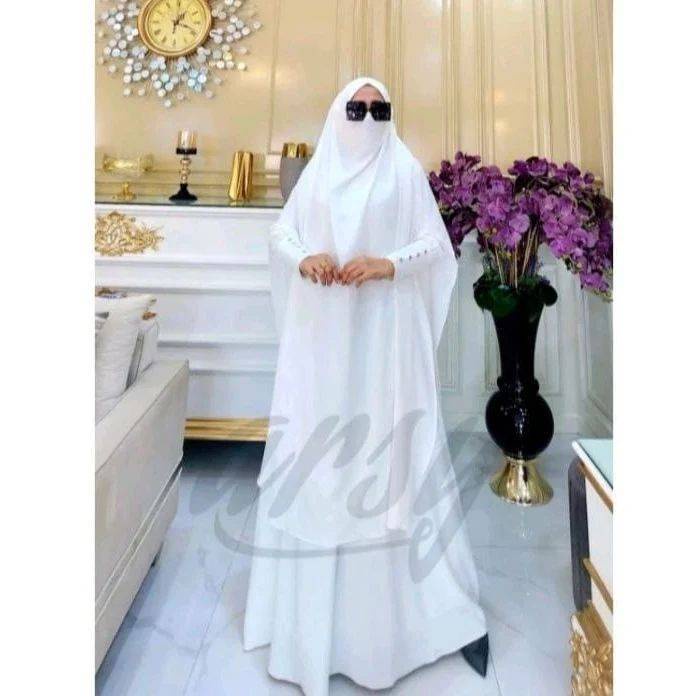 Gamis Wanita Muslimah 2024 Terbaru Arsyla Dress Set Hijab Cadar 2in1 Bahan Crinkle Airflow Premium Gamis Syari Ibu-Ibu Set Khimar Jumbo Untuk Seragam Pengajian Baju Muslim Wanita Dewasa Warna Putih Hitam