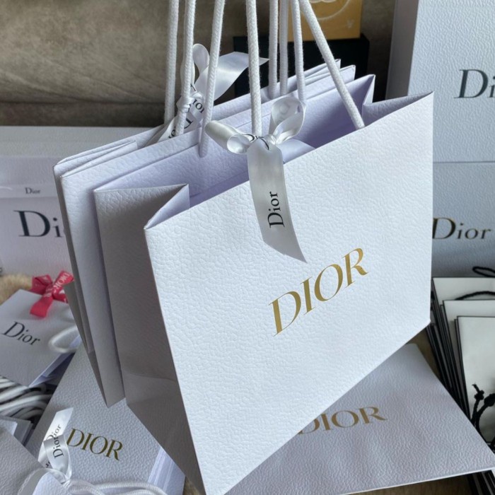 

PAPERBAG KERTAS KADO DIOR GIFT KONTER 100 - SMALL