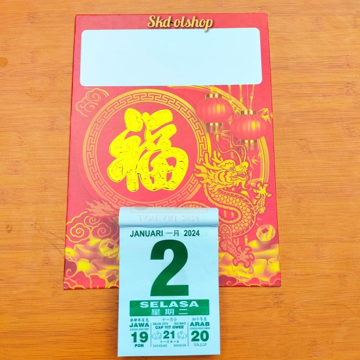 

kalender harian sobek Bhm TH Medium 2024 1 set papan embos Shio Naga - TTK 03+Bhm TH