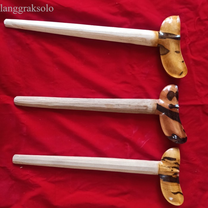 

Warangka Kayu Timo 6 antik