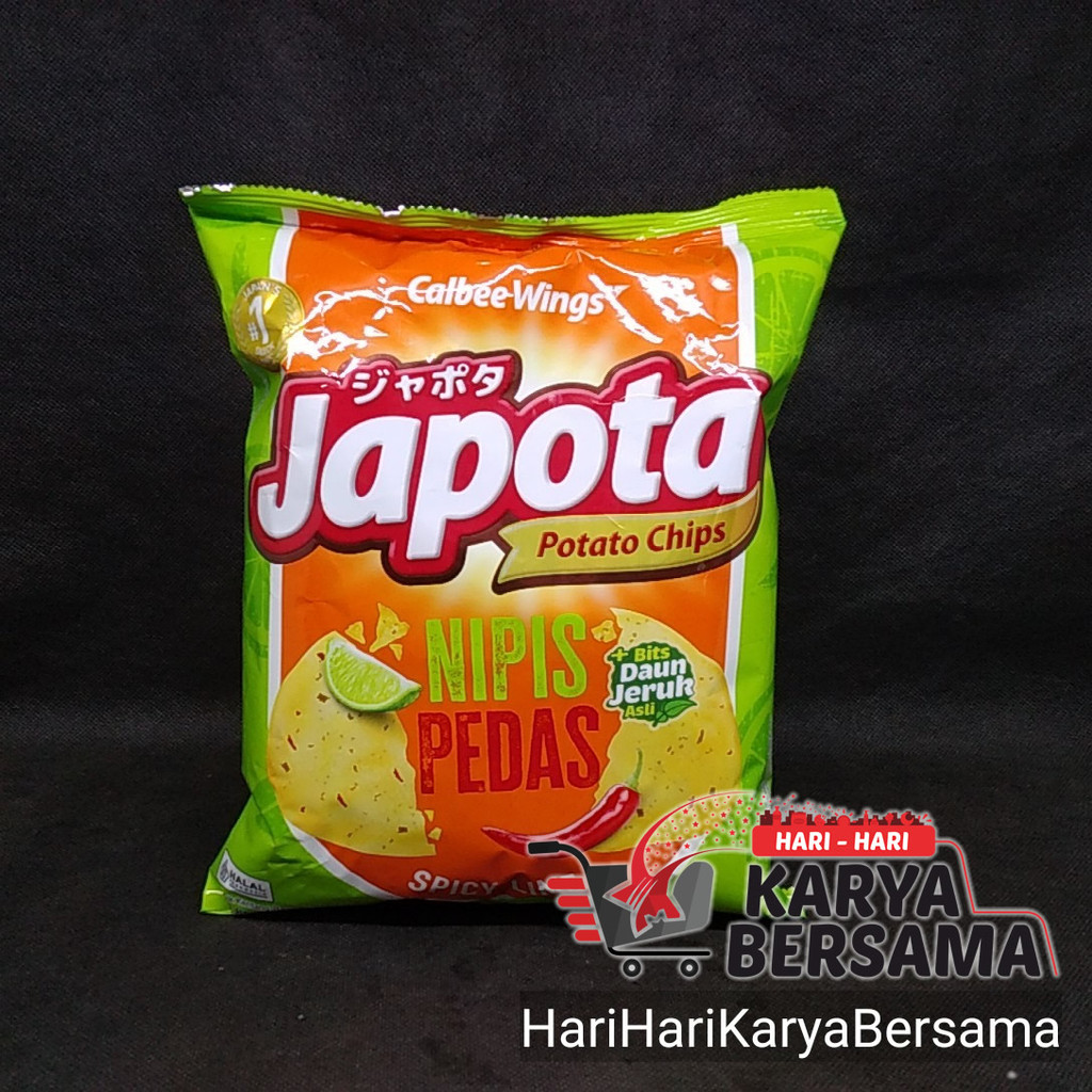 

MAKANAN RINGAN KERUPUK JAPOTA SNACK POTATO CHIPS NIPIS PEDAS BITS DAUN JERUK ASLI 68GR