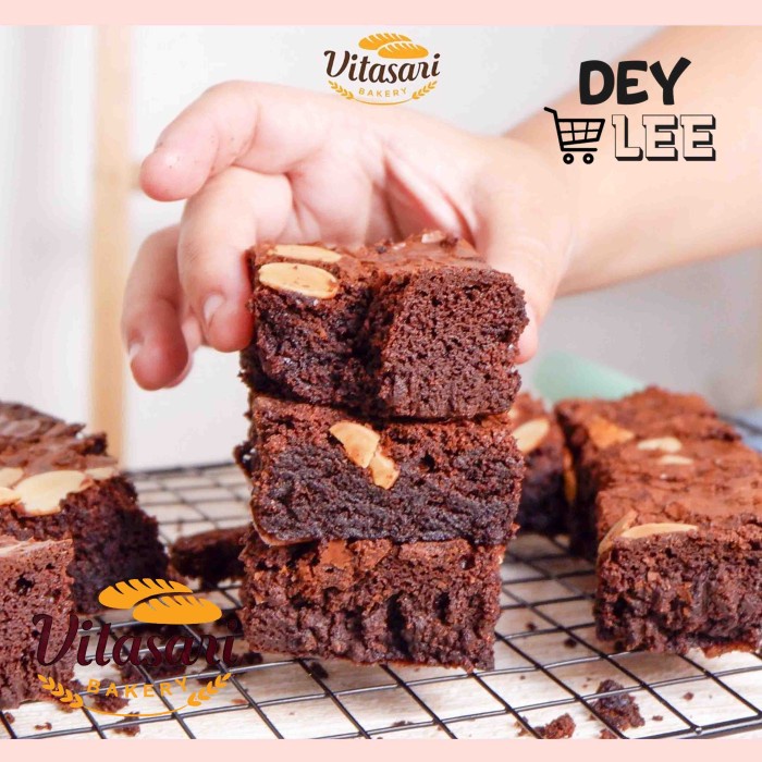 

VITASARI Brownies Panggang Almond Besar Bandung