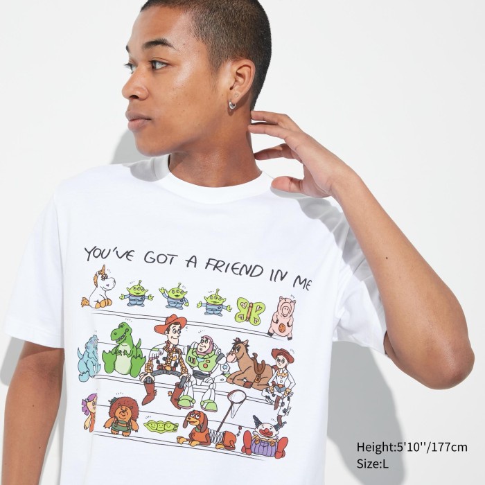 UNIQLO UT Pixar Art Lengan Pendek 457983 Uniseks