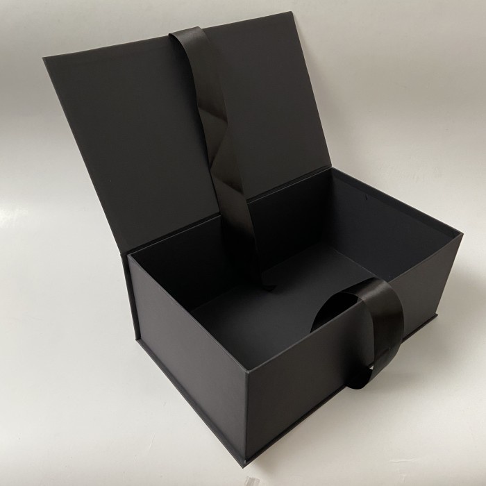 

Hard box besar/ Gift Box / kotak seserahan / kotak kado - 32x20x13