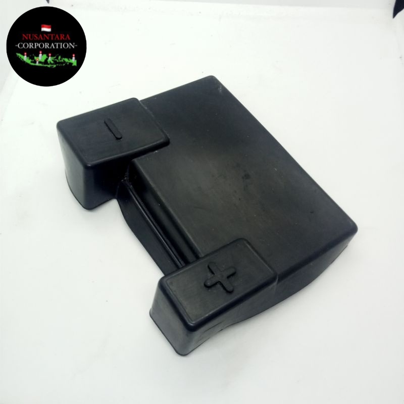 KARET TATAKAN TUTUP AKI HONDA BEAT KARBU VARIO KARBU