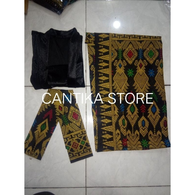 Baju stelan kebaya bludru hitam ,kebaya bludru ,atasan bludru,set kebaya bludru