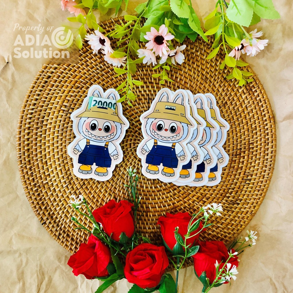 

AMPLOP 3D LABUBU TOPI The Monster (isi 5 pcs) AMPLOP LEBARAN 3D - 2 Sisi Gambar Sama Bahan Tebal