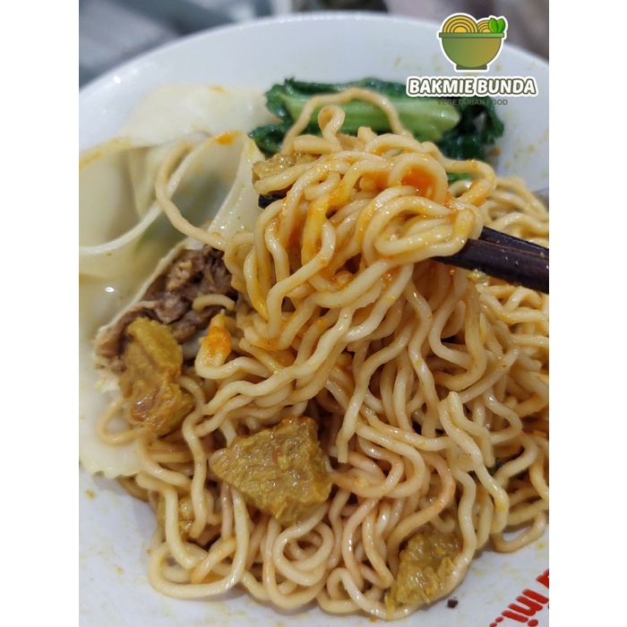 

Bakmie/ kwetiau Vegetarian Mie Vegan Ayam Rempah + 2pcs pangsit rebus