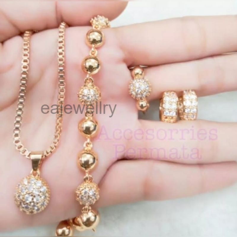 Satu set perhiasan emas dewasa model bola anti karat