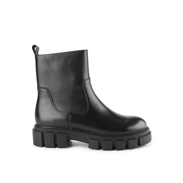 Boots Wanita Obermain GINNEY IRENE Black Ukuran
