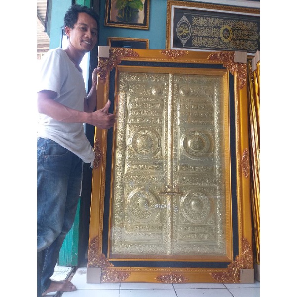 Kaligrafi pintu kabah kuningan 100x150 /kaligrafi kuningan/kaligrafi