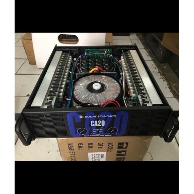 Power Amplifier SoundStandard CA 18/ca18 Body Panjang Komponen makro