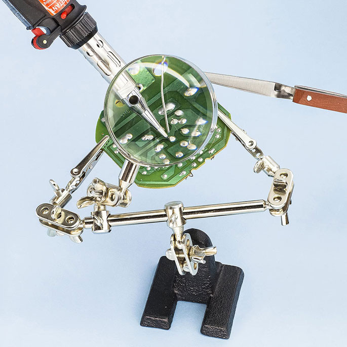 

Helping Hand Tool Kaca Pembesar dengan Penjepi