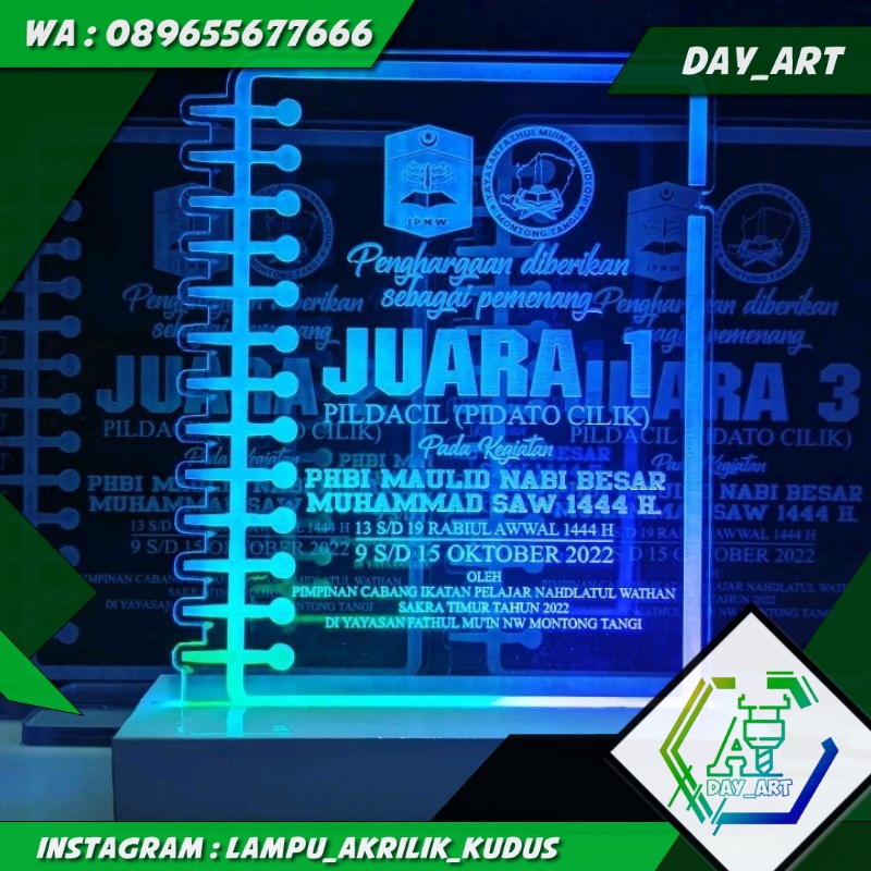 plakat lampu akrilik / lampu akrilik ukir / lampu akrilik custom