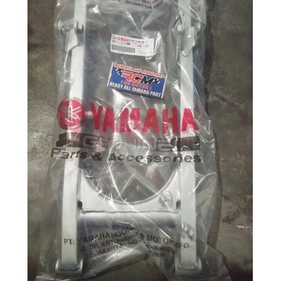 5TP-F2100-00 REAR ARM ASSY SWING ARM FORK LENGAN AYUN CAPIT UDANG JUPITER Z JUP Z SILVER ORI ORIGINA