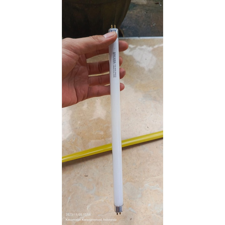 Refill Lampu TL Neon T5 8 Watt nyala merah panjang 30 cm