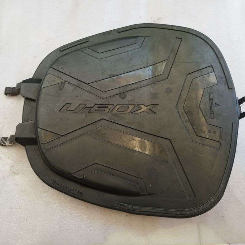 cover tutup bagasi bawah jok vario techno 110 karbu lama ORI second copotan cabutan siap pakai [Bagj