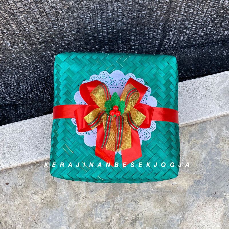 

GROSIR BISA COD (NATAL 2023) BESEK WARNA PITA NATAL /gift box kotak kado hantaran hampers bingkisan parsel bambu parsel murah