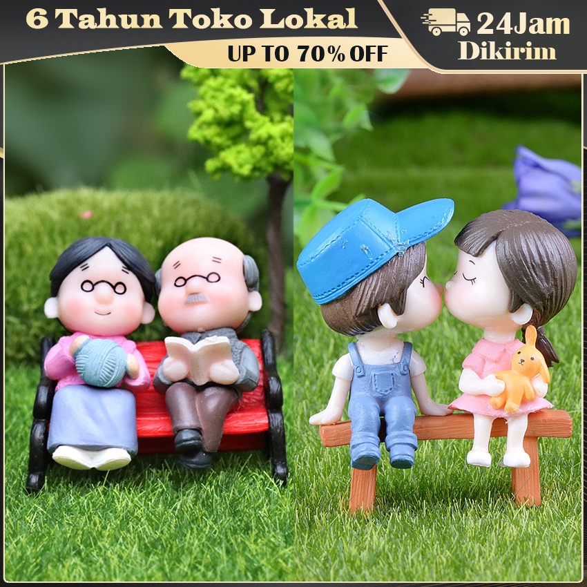 Mainan Miniatur Pasangan Kakek Nenek Untuk Dekorasi Taman Bonsai / Rumah Boneka