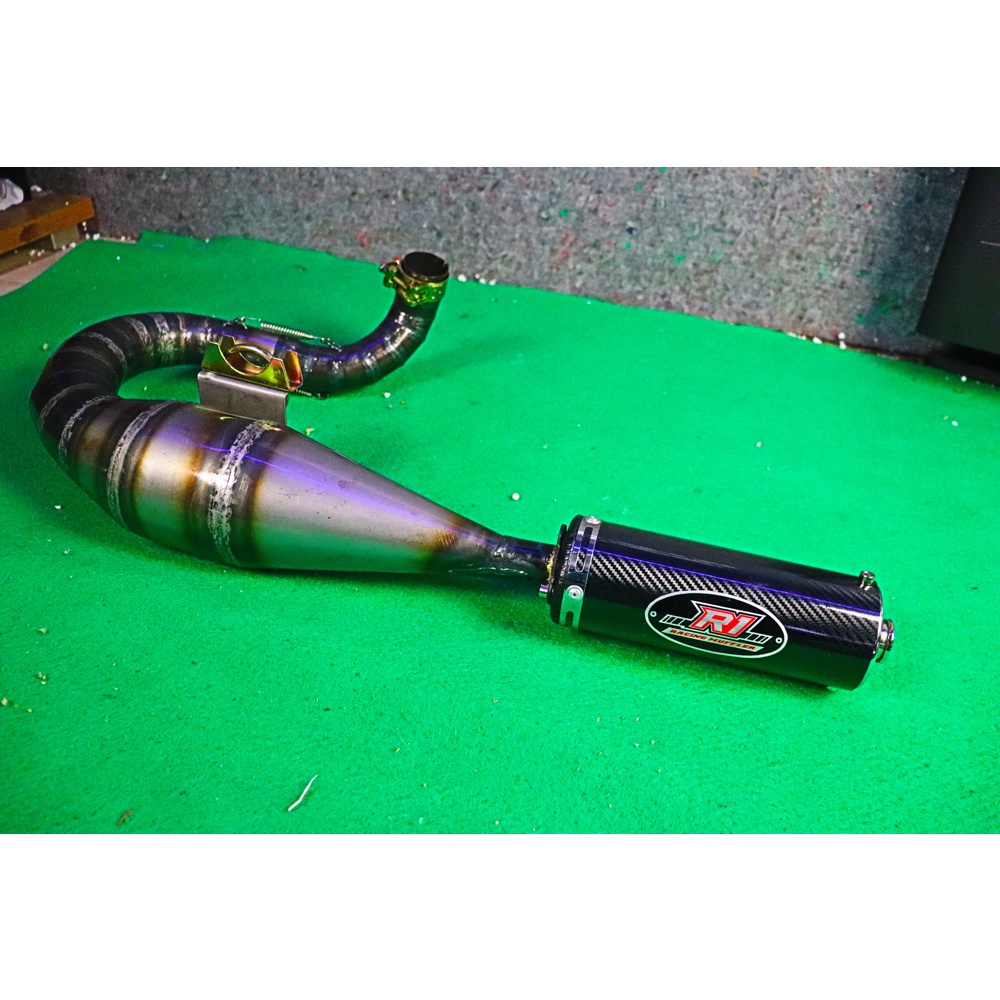 KNALPOT VESPA SPARTAN 200cc  R1 RACING BUANG KIRI