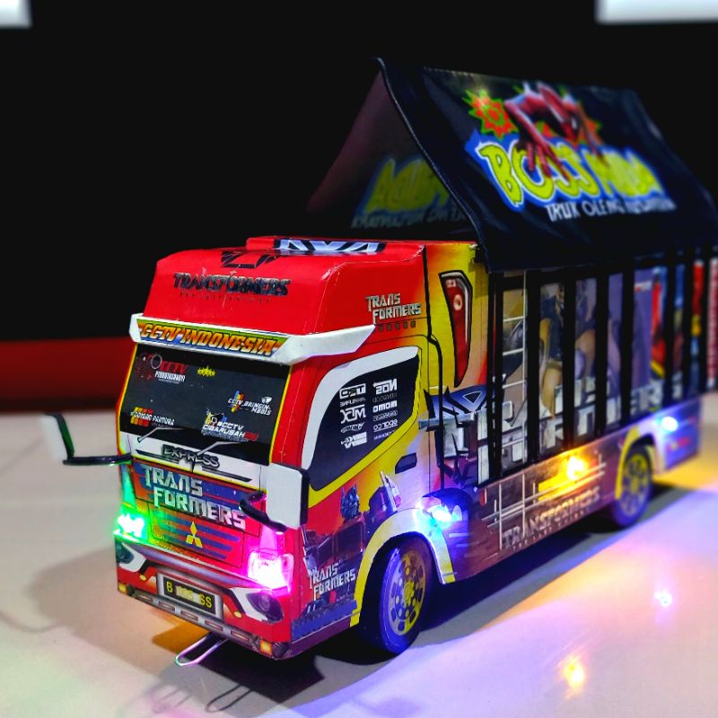 Truk Oleng Mainan Miniatur Truk ada lampu dan terpal