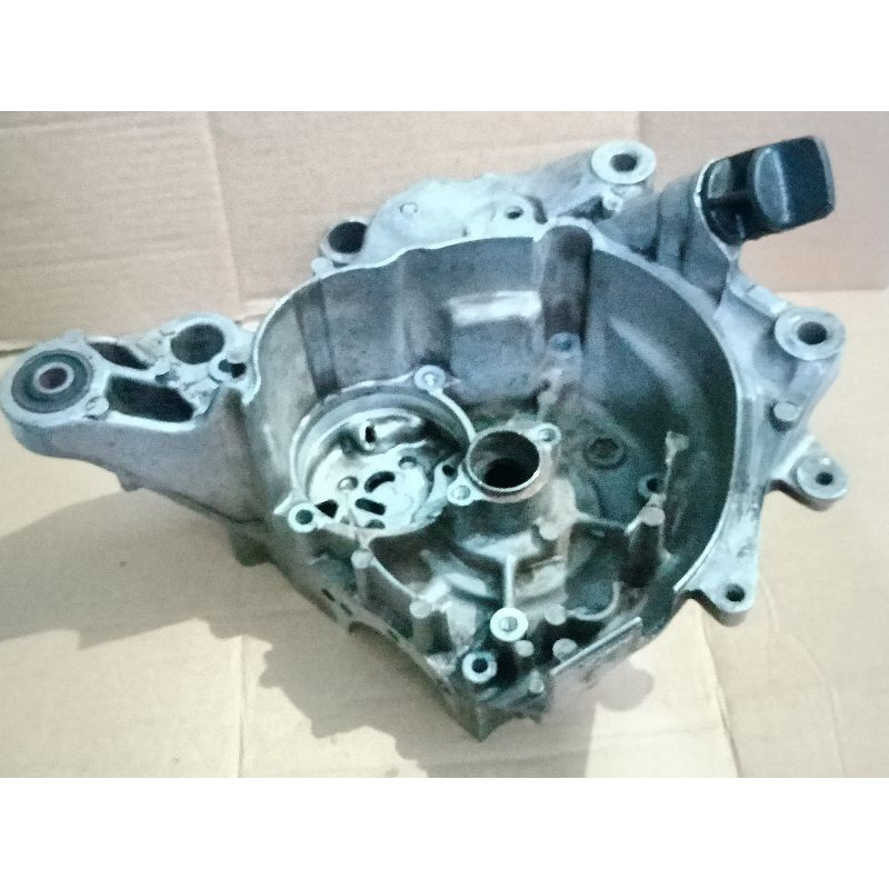 krengkes kalter crankcase rengkes kanan beat fi stater kasar kzl original