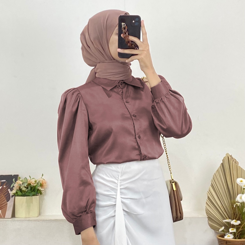 BUY 1 FREE 1 AQILA PUFFY SHIRT / KEMEJA SATIN WANITA / LEA STORE