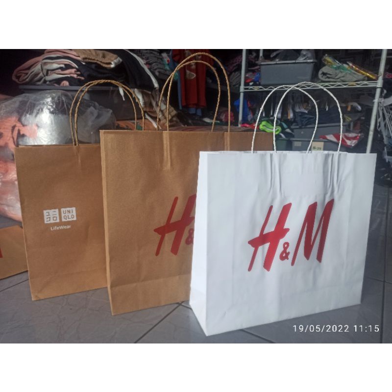 

Paper Bag H&M Uniqlo Zara