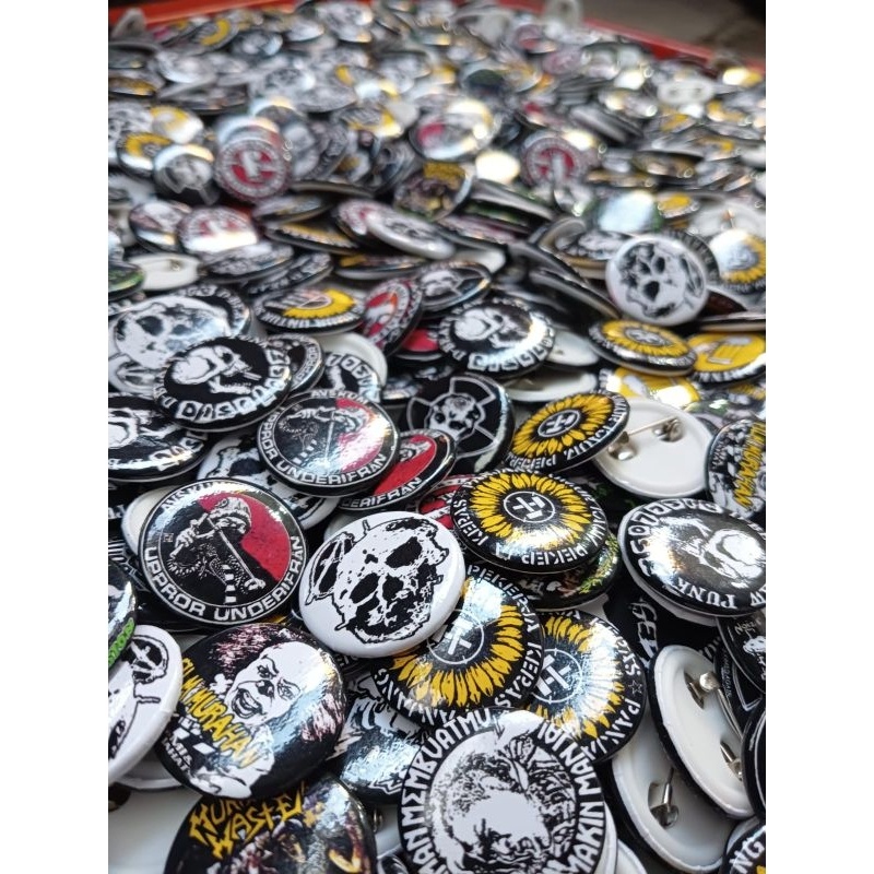 cod bros,pin kecil,pin button,pin ukuran 5mm,pin jaket,pin topi,pin band punk,pin punk,assesoris jak