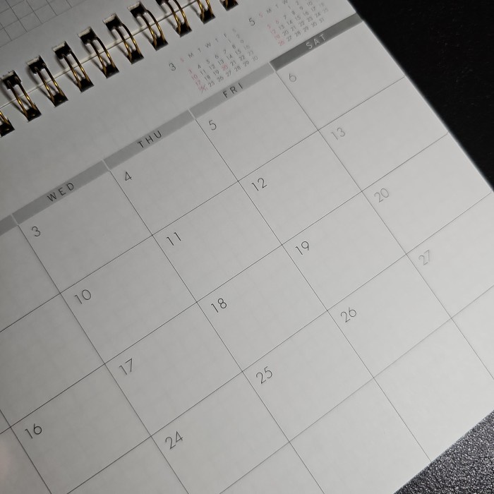 

monthly desk planner a5 2024 - B5