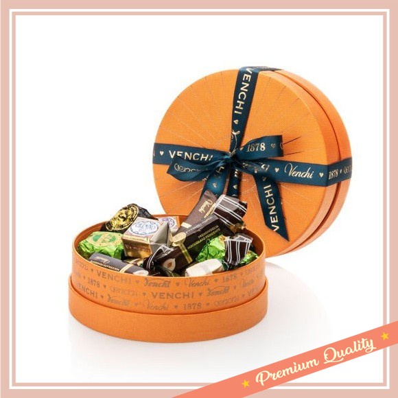 

TERBARU Set Hadiah Hampers Unik Wisuda Ulang Tahun Natal TERMURAH / Venchi Chocolate Premium Orange Hampers Gift Box - 212gr