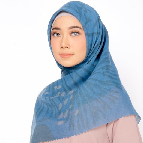 ZM Zaskia Mecca - Likupang Dusty Blue Scarf Kerudung Segi Empat