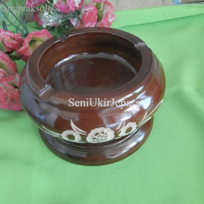 

Asbak Rokok Kaki Ukir Kayu Jati Tradisional Murah termurah