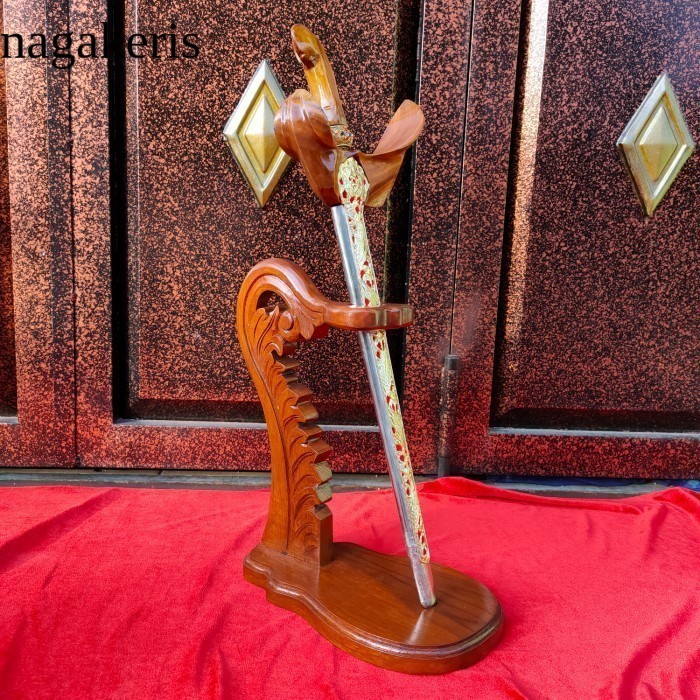 

Stand Jagrak Keris Isi 1 Motif Ukiran Minimalis Termurah Kayu Jati 75 termurah