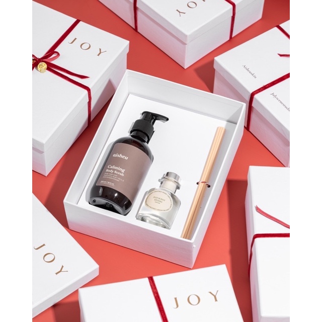 

Aisheu x Julyscentstudio "Joy" Christmas Hampers Natal